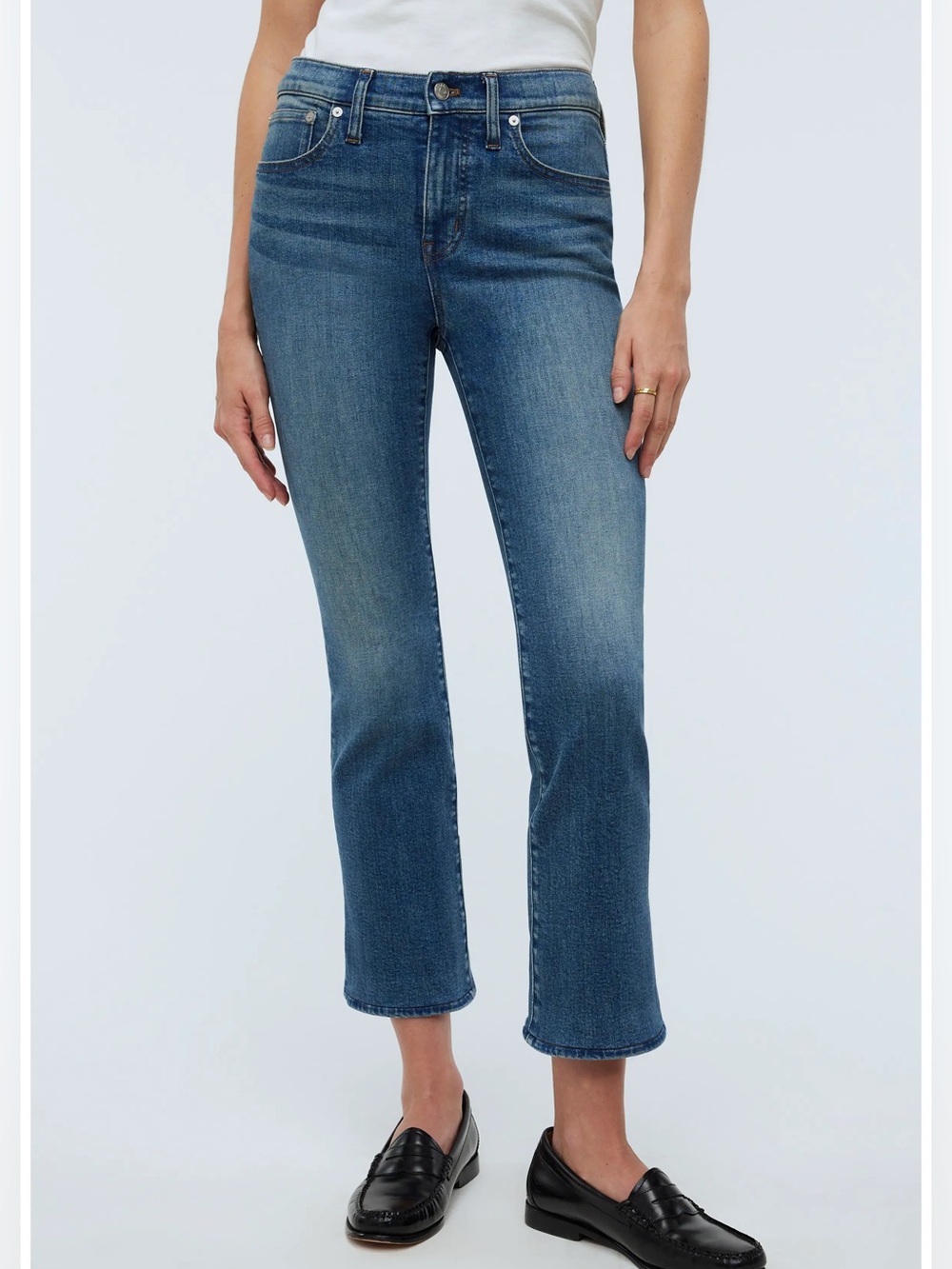 Curvy Kick Out Crop Jeans in Lenoir Wash